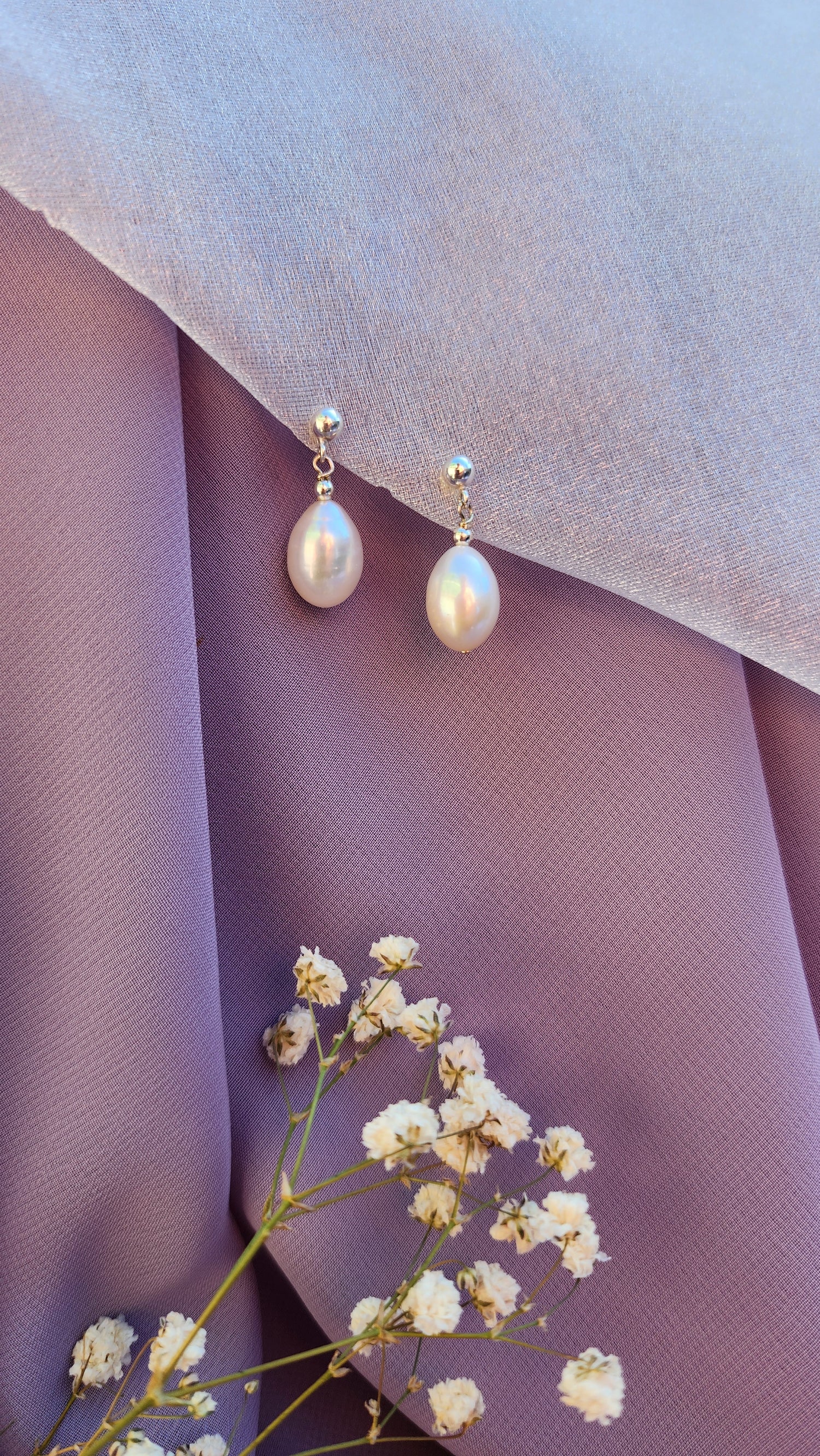 Meryl Pearl Stud Earrings
