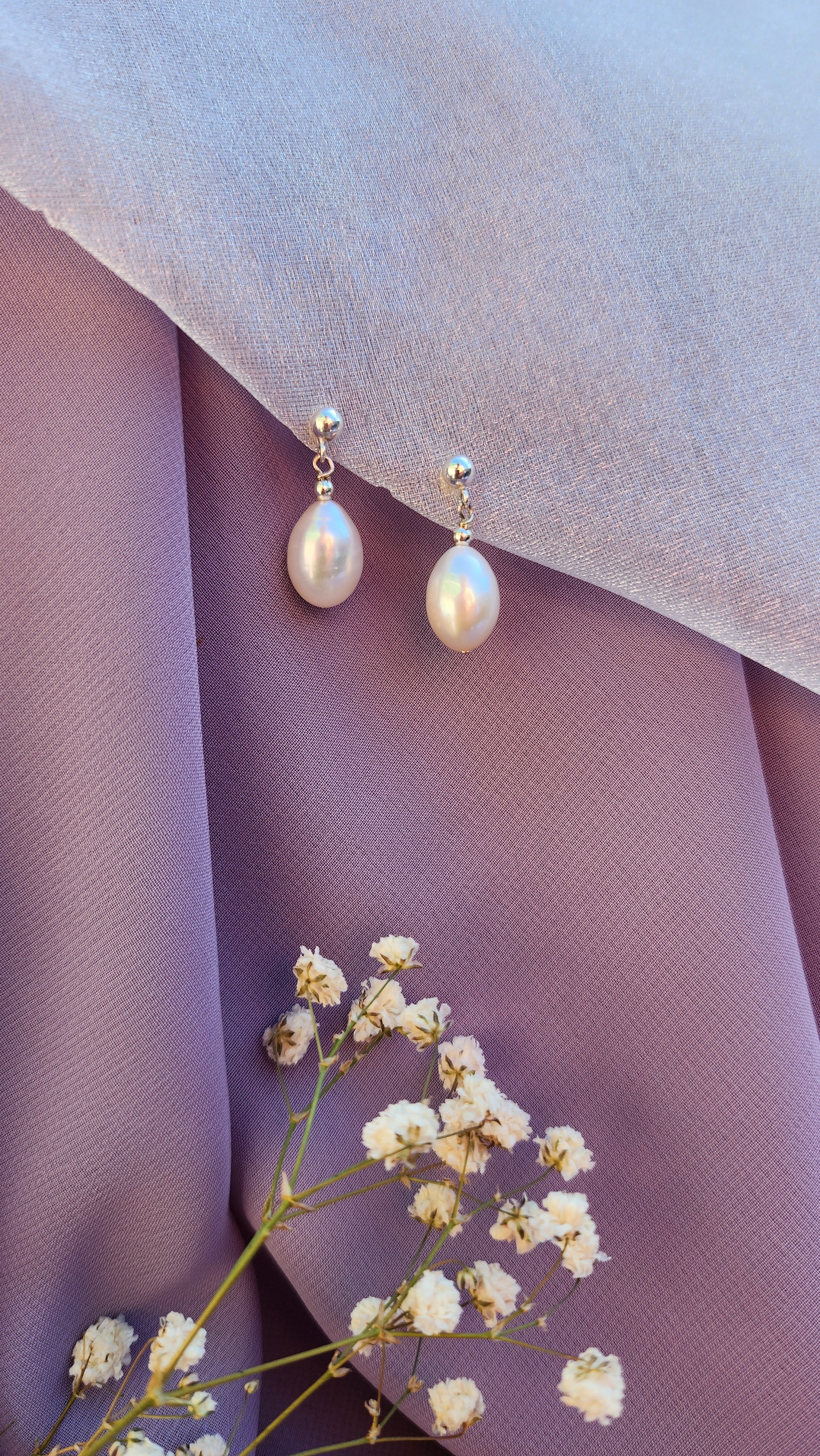 Meryl Pearl Stud Earrings