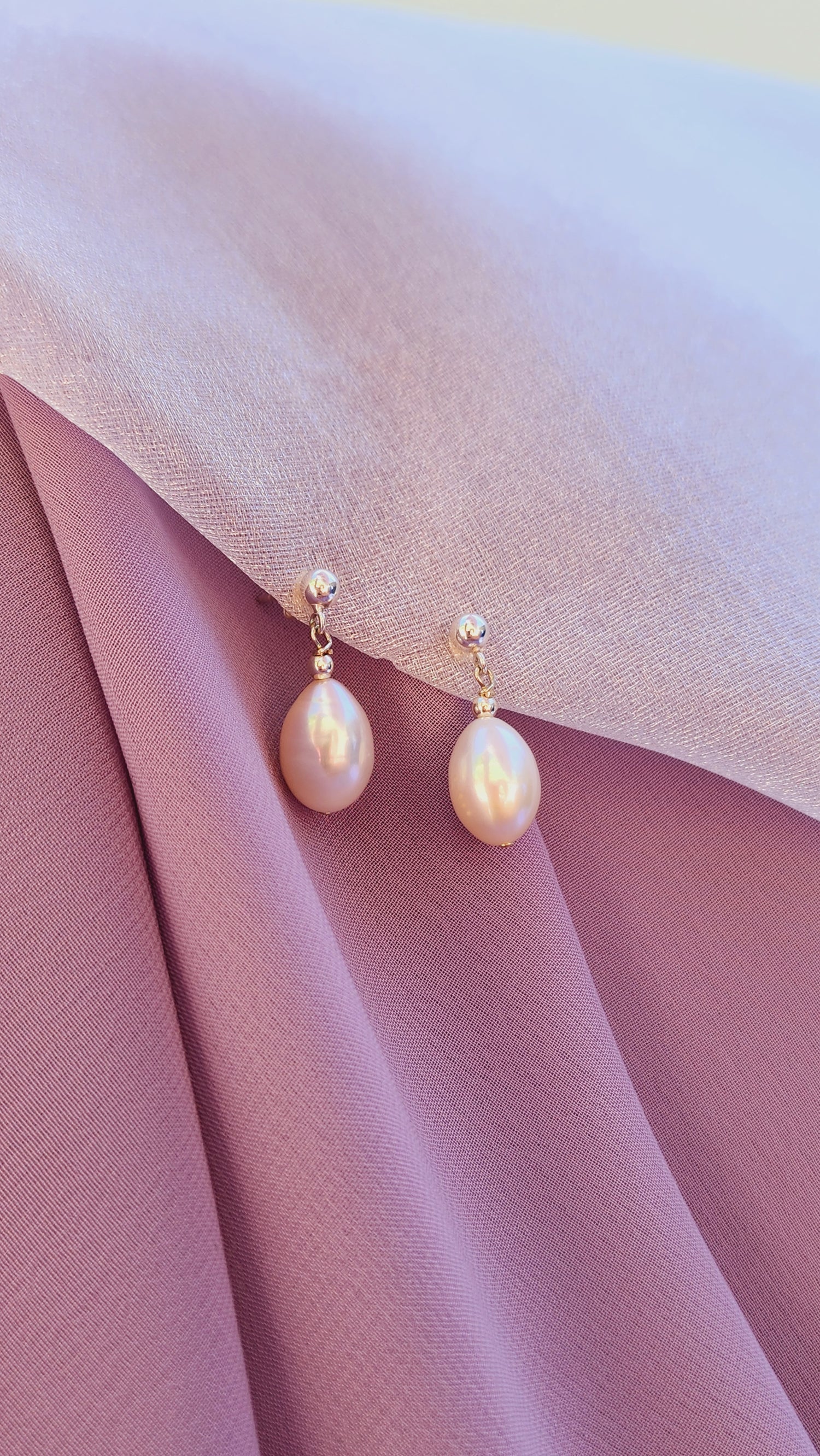 Meryl Pearl Stud Earrings