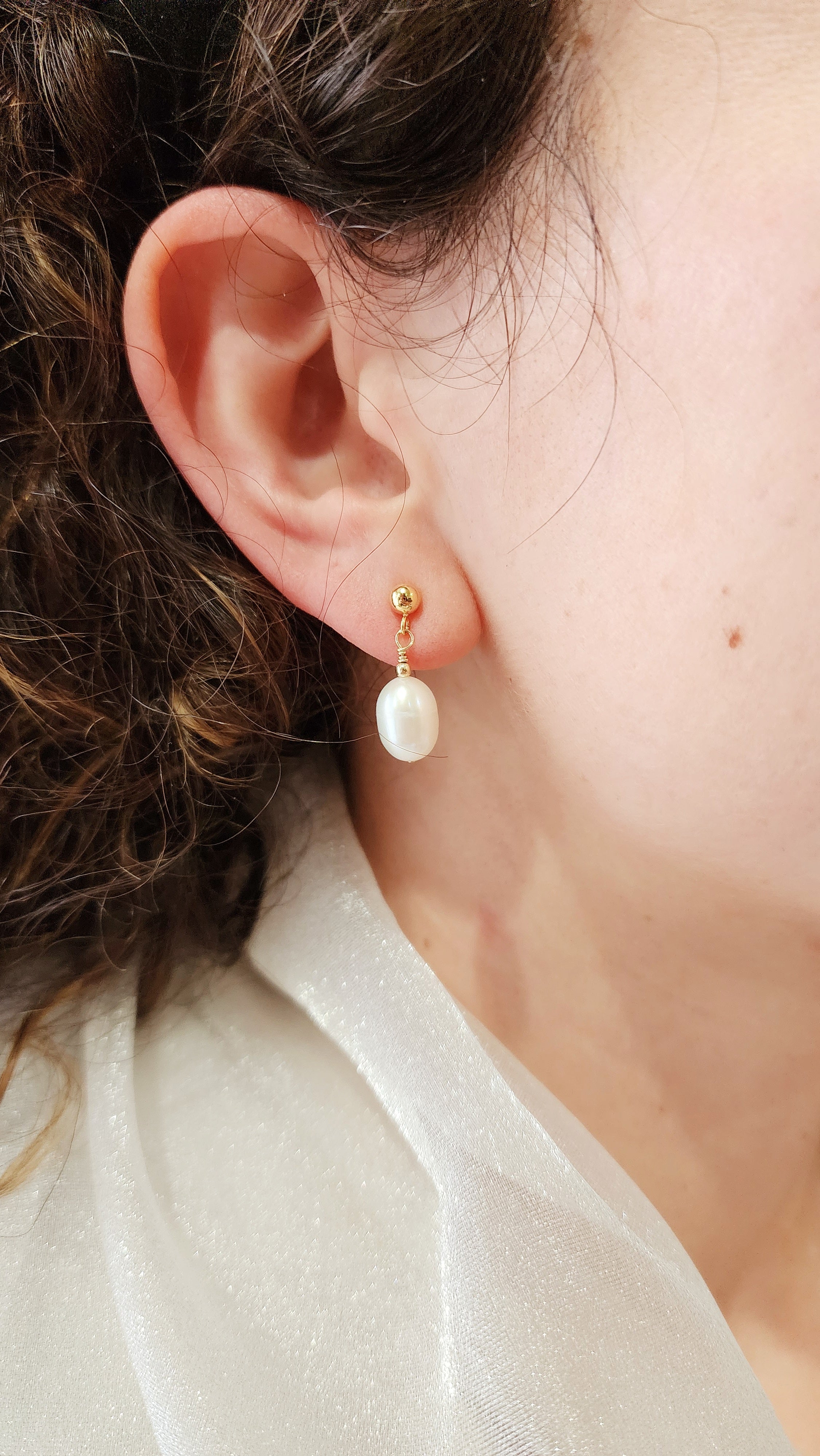 Meryl Pearl Stud Earrings