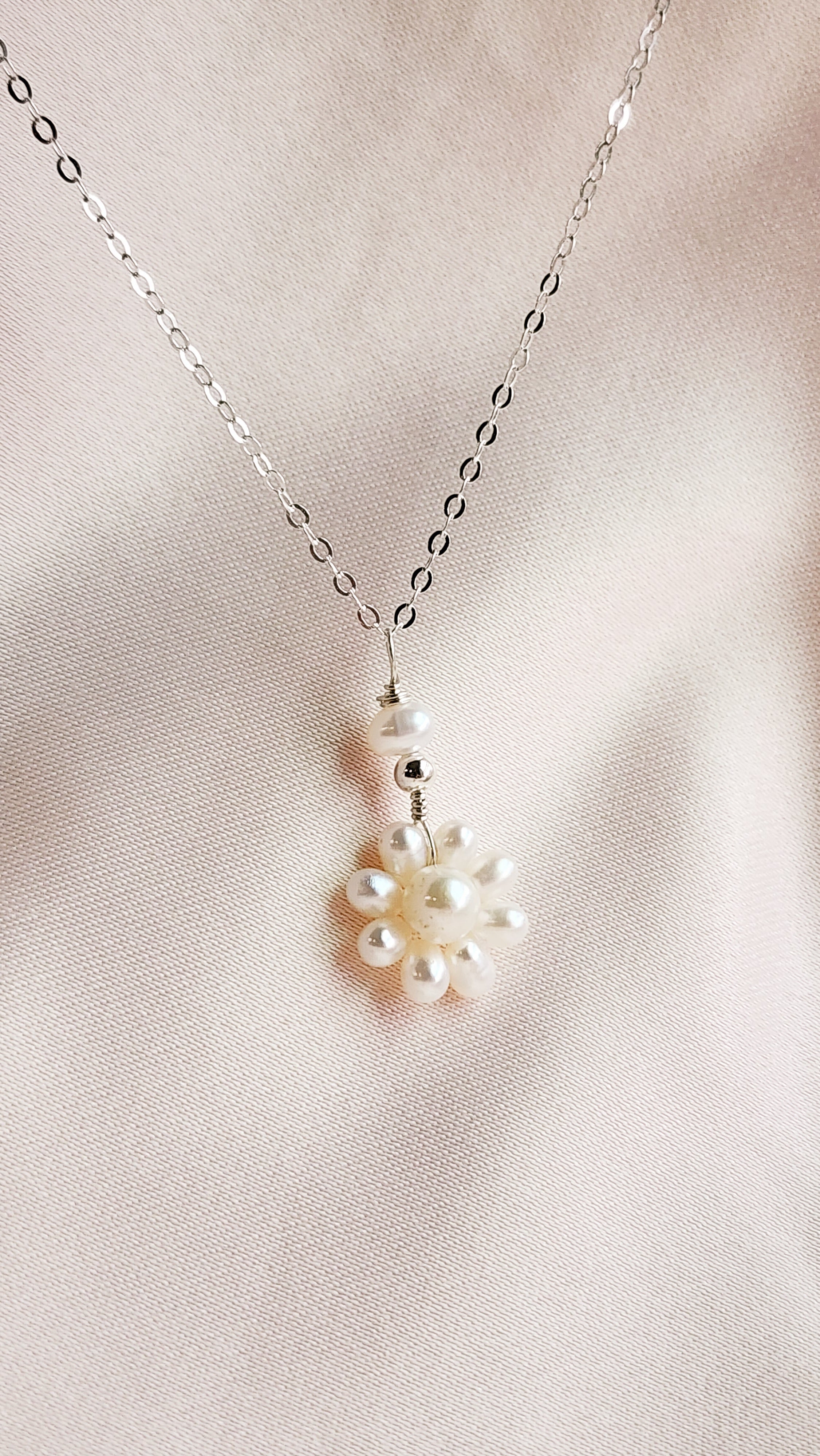 Daisy Pearl Necklace