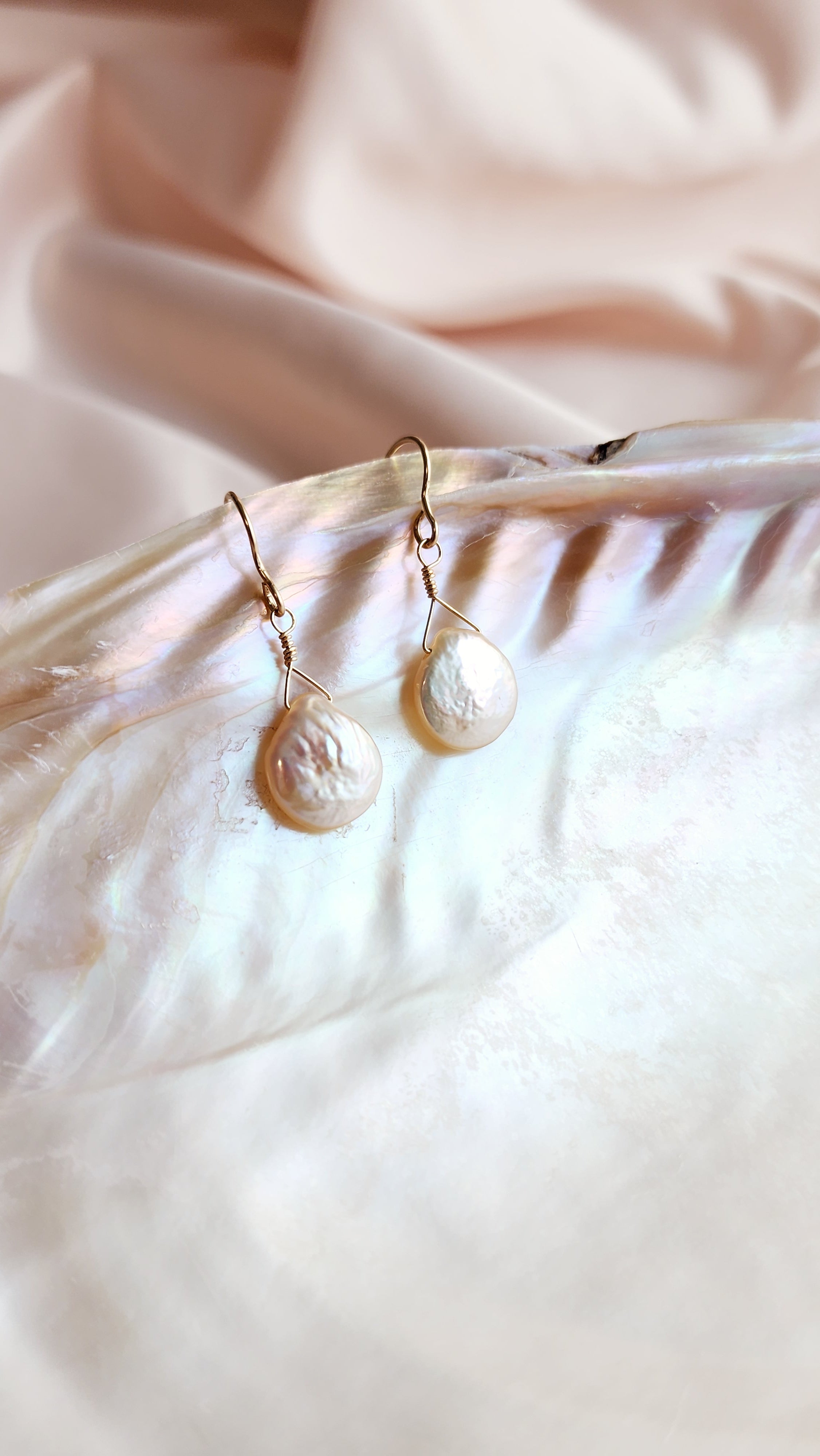 Peachy Pearl Earrings
