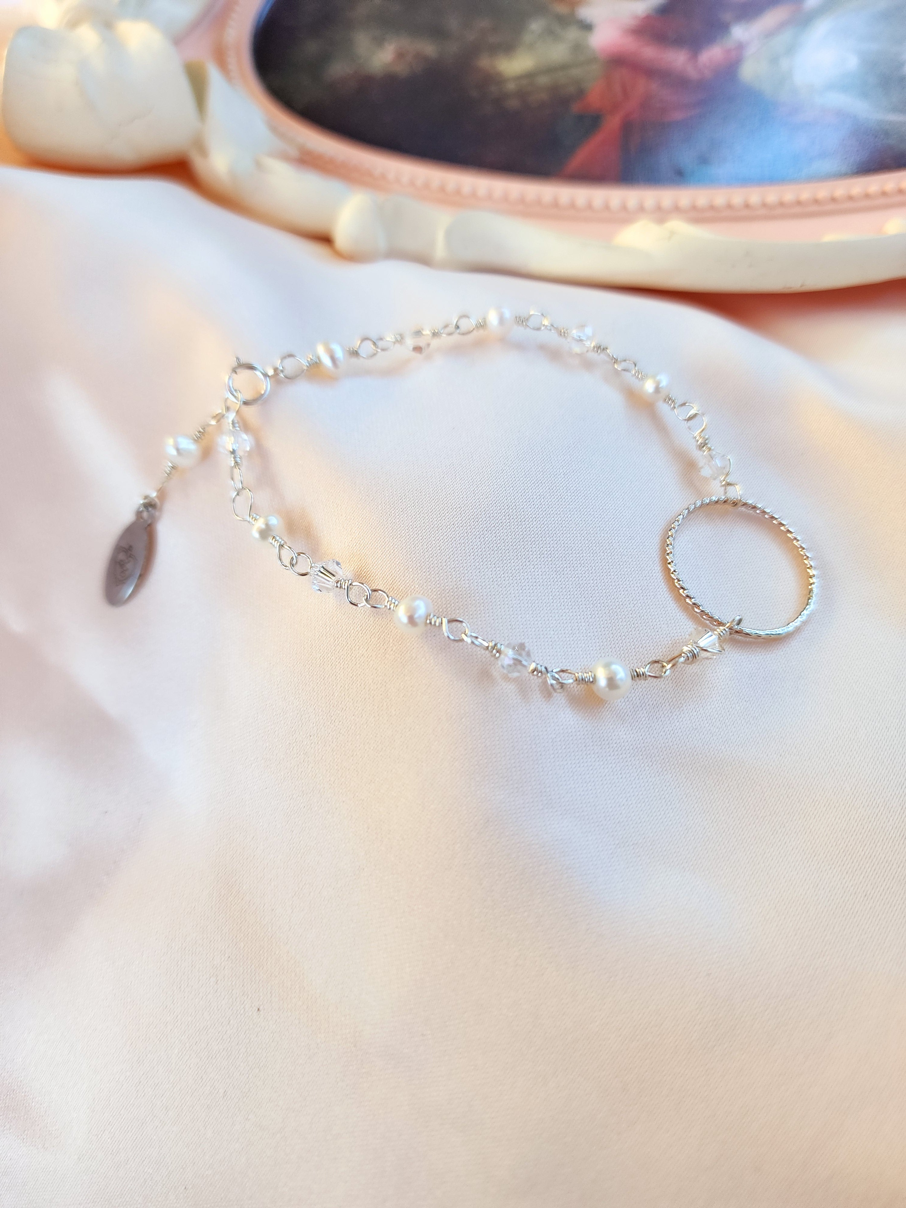 Twisted Halo Bracelet