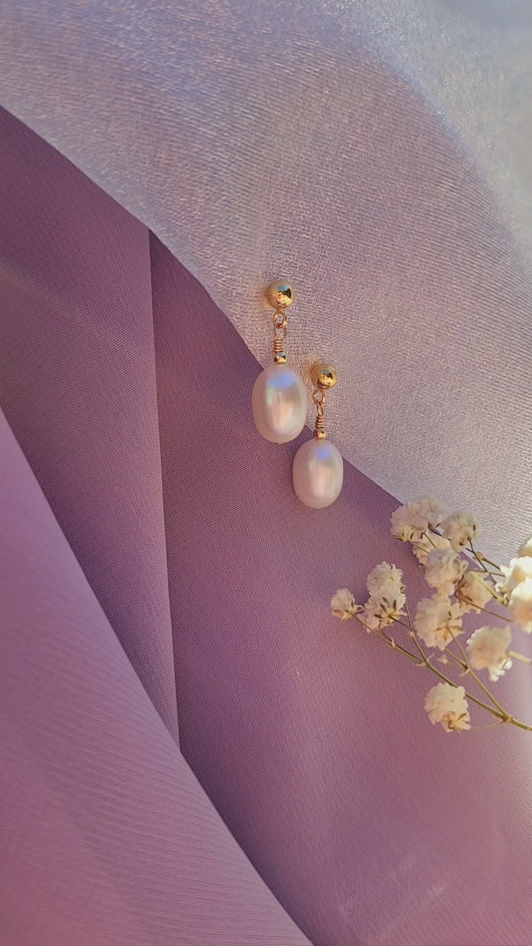 Meryl Pearl Stud Earrings