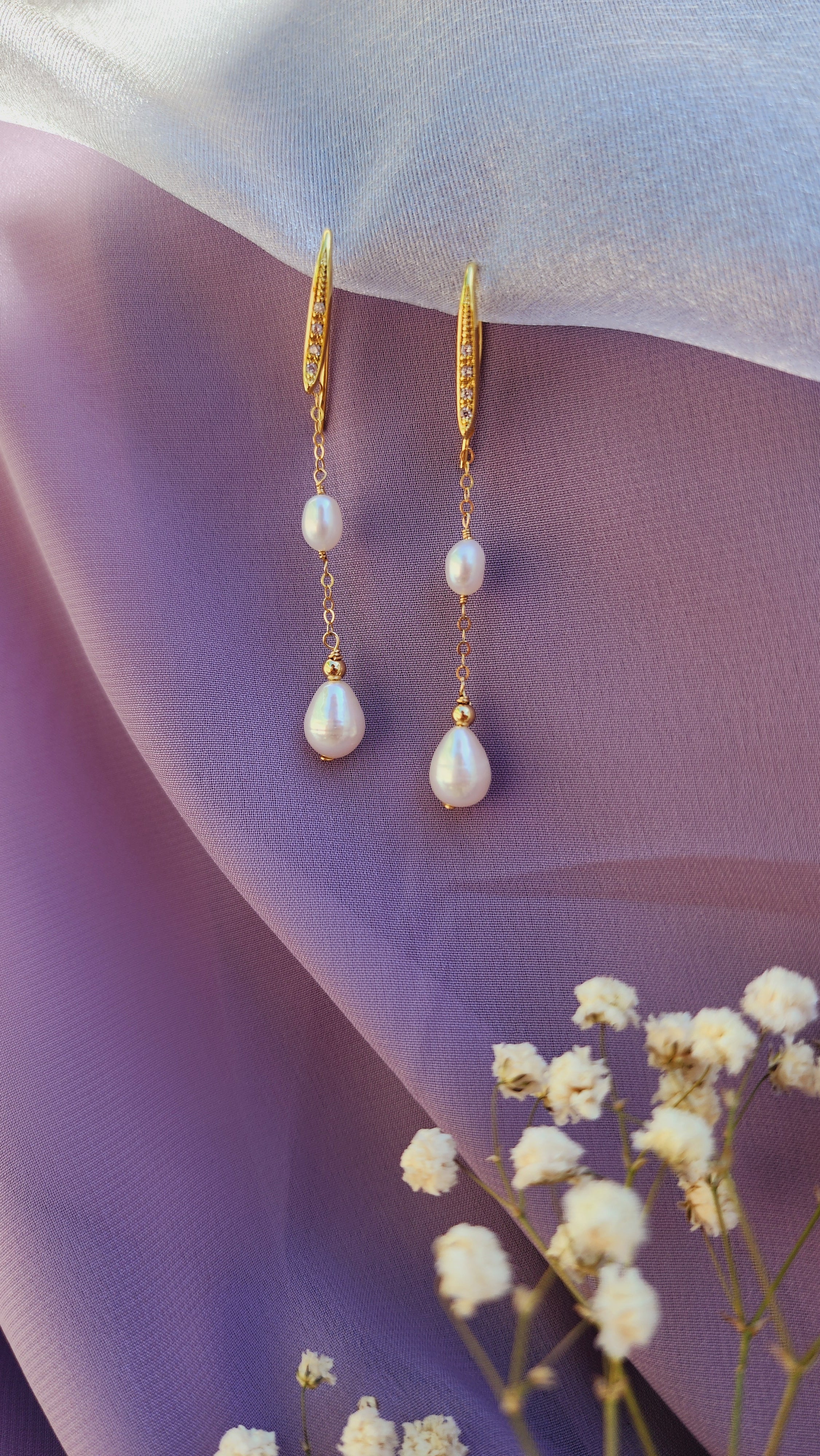 Iris Pearl Earrings