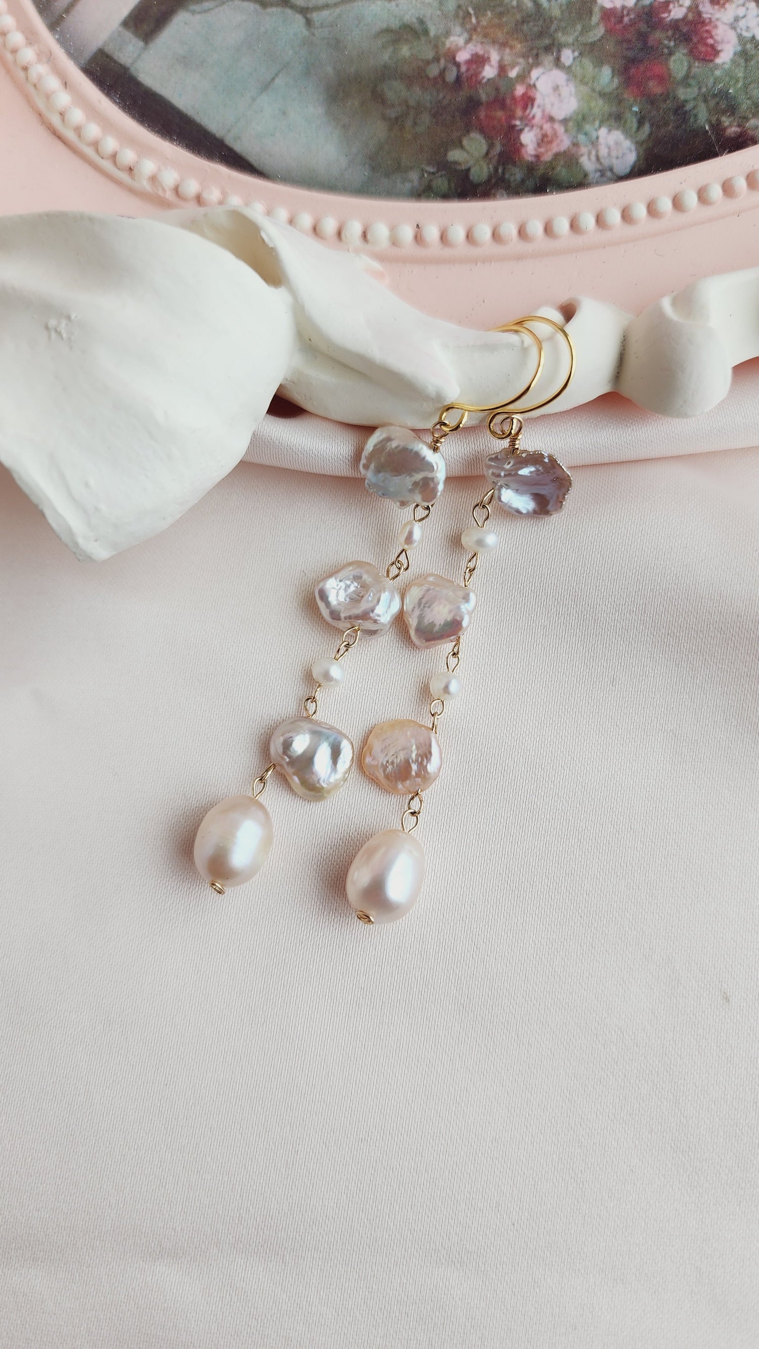 Krisandra Pearl Earrings