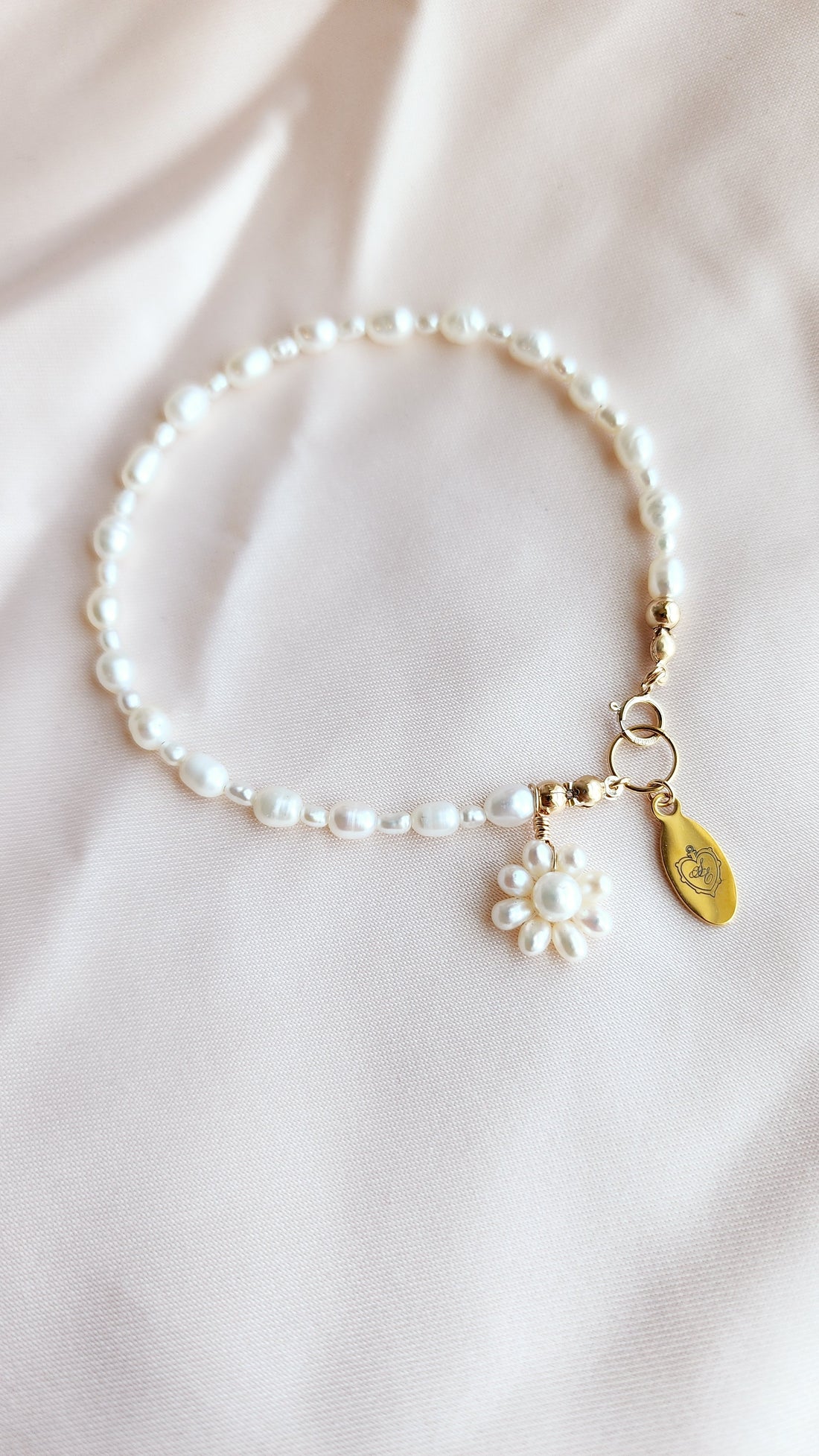 Daisy Pearl Bracelet