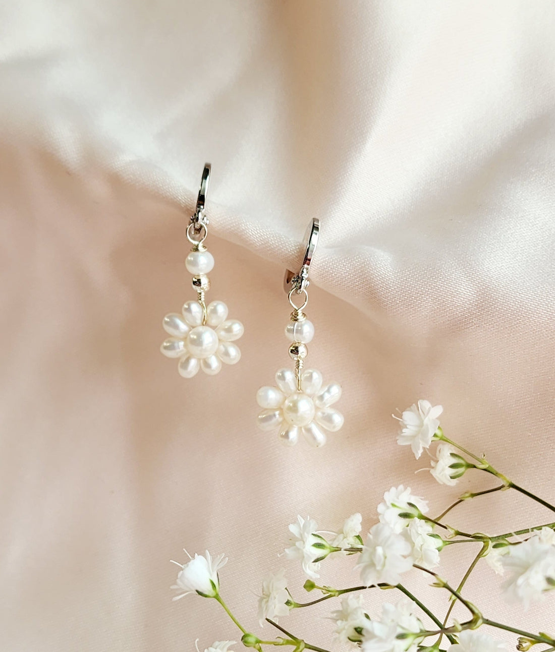 Daisy Pearl Earrings