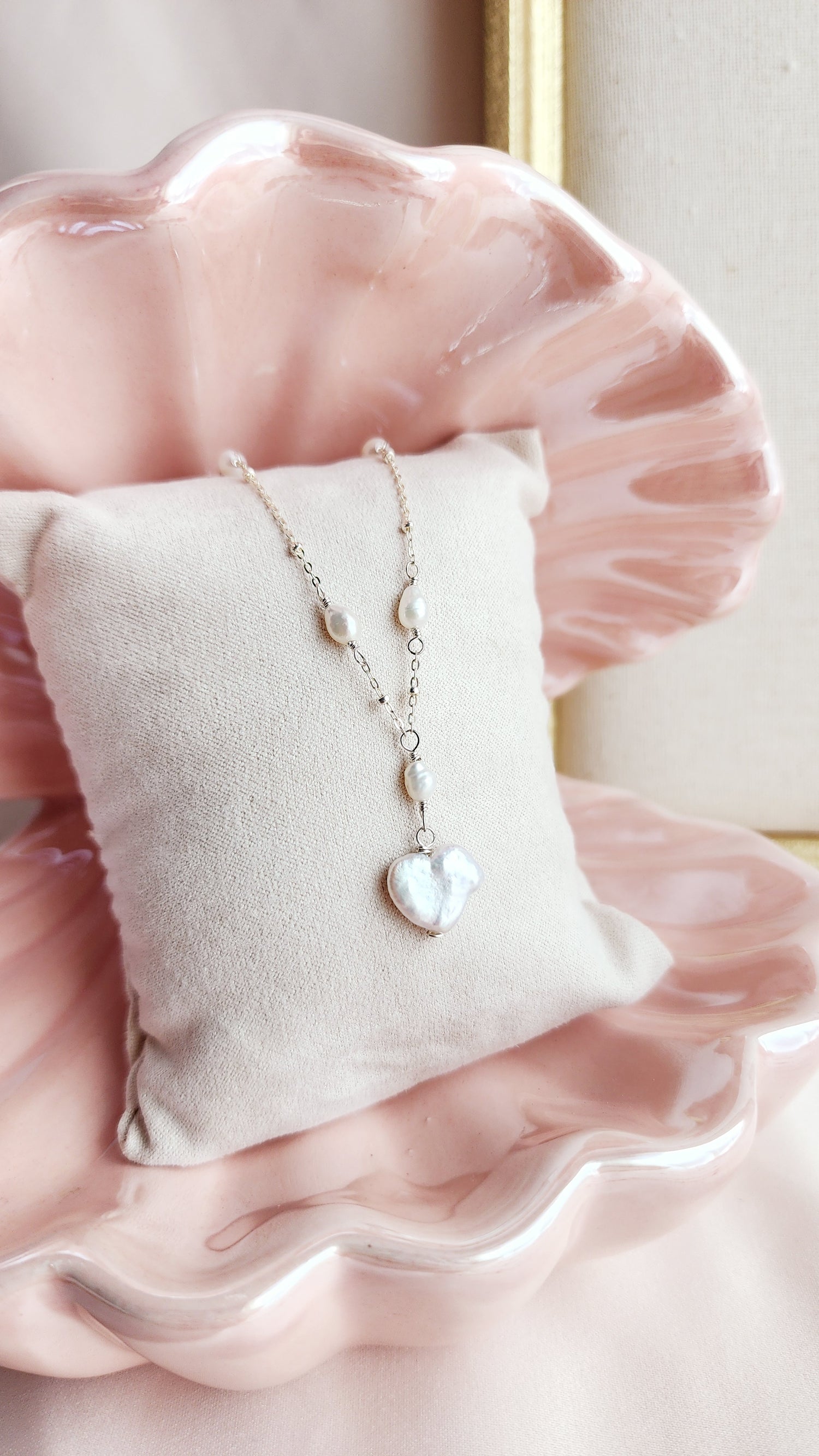 White Heart Pearl Sterling Silver Necklace