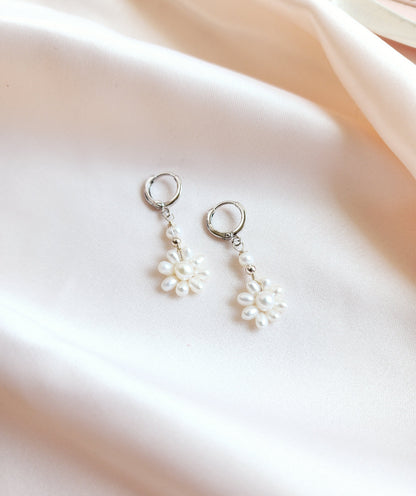 Daisy Pearl Earrings