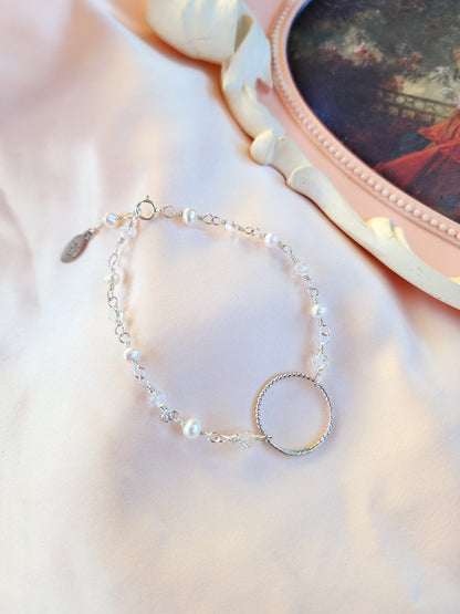 Twisted Halo Bracelet