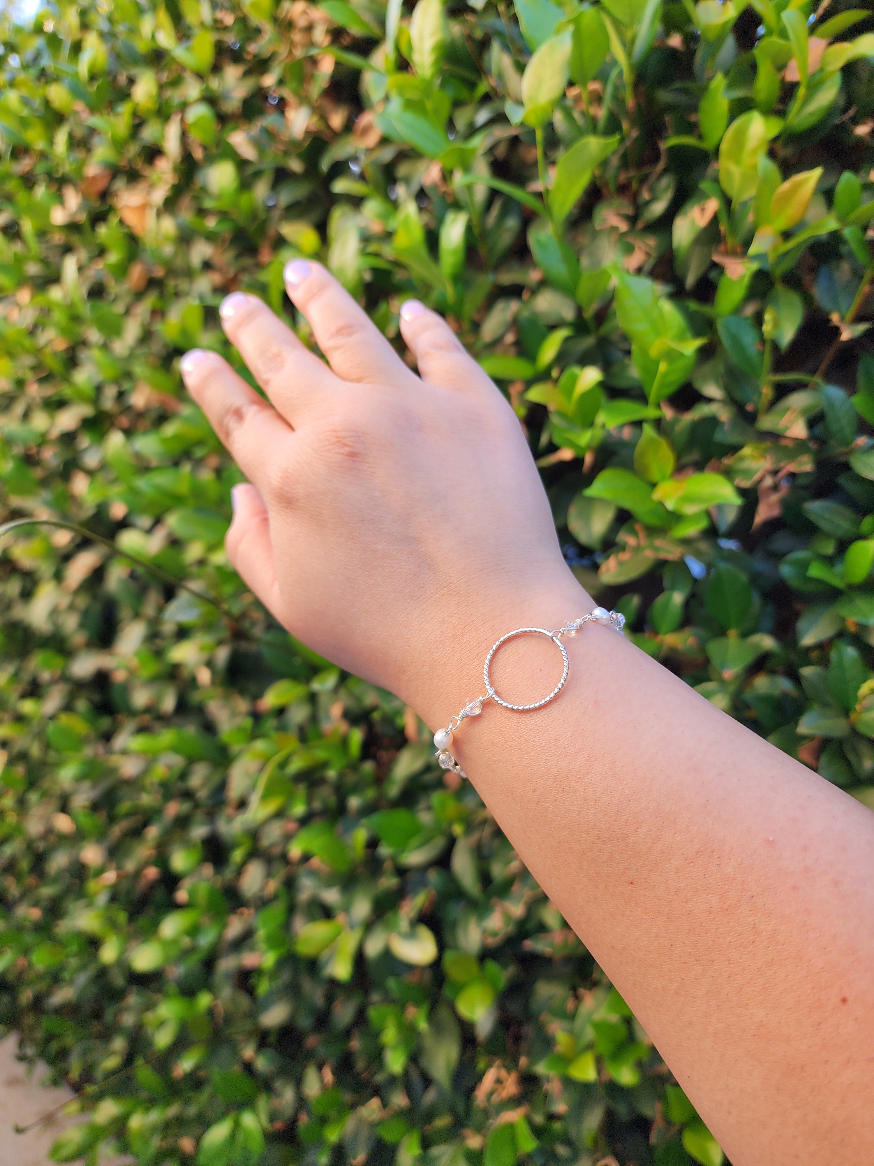 Twisted Halo Bracelet