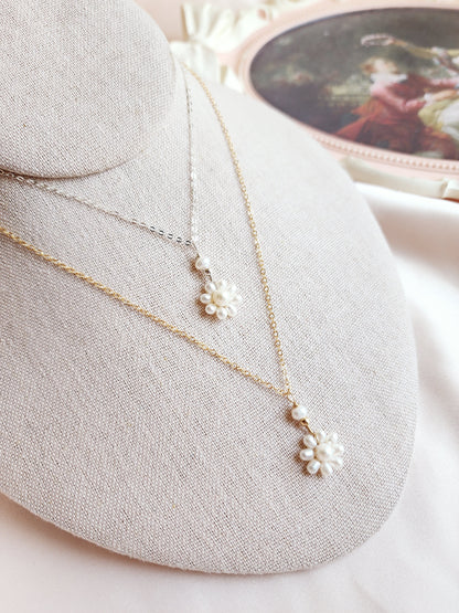 Daisy Pearl Necklace