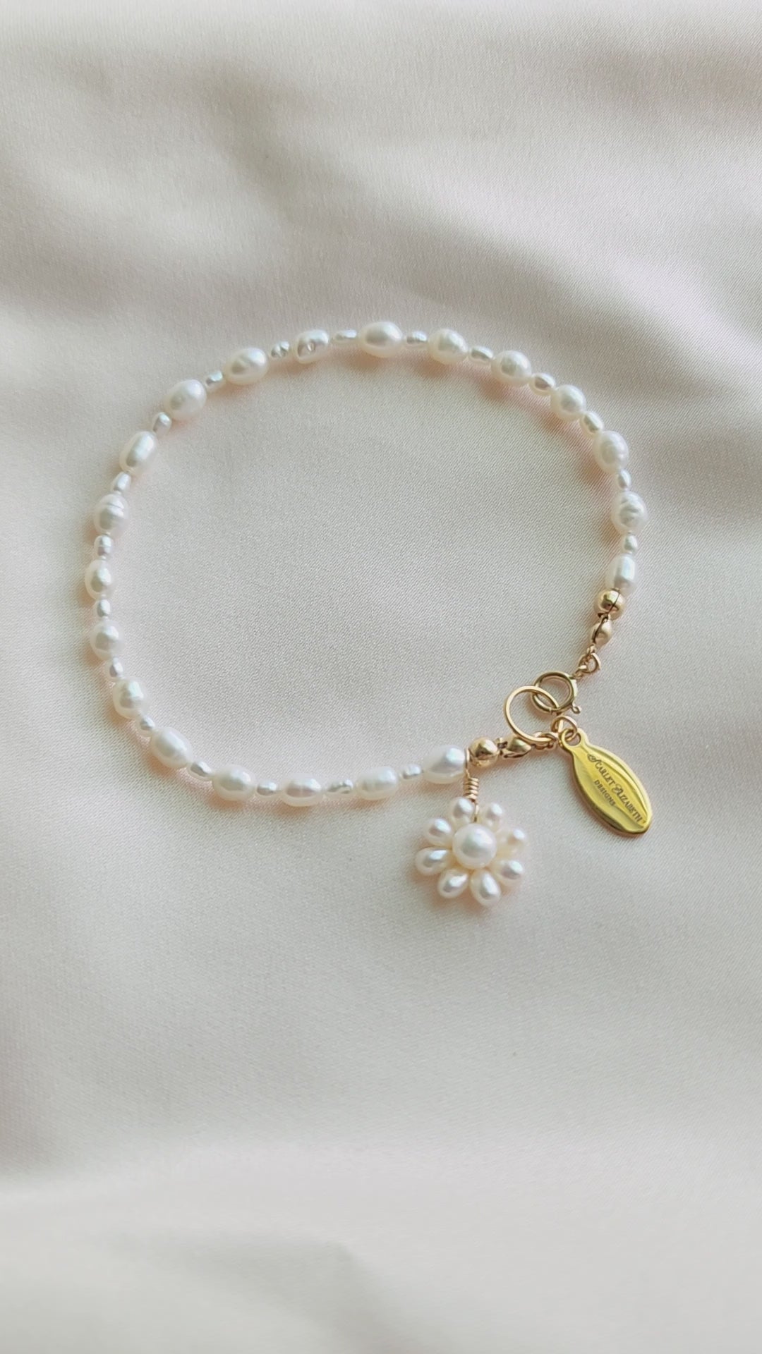 Daisy Pearl Bracelet